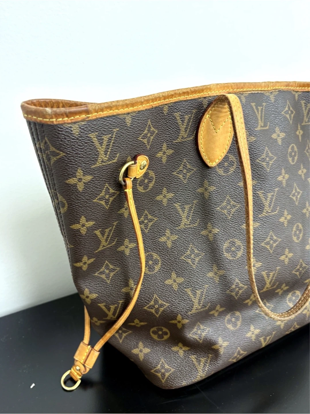 Louis Vuitton Neverfull Monogram Tote - photo 3