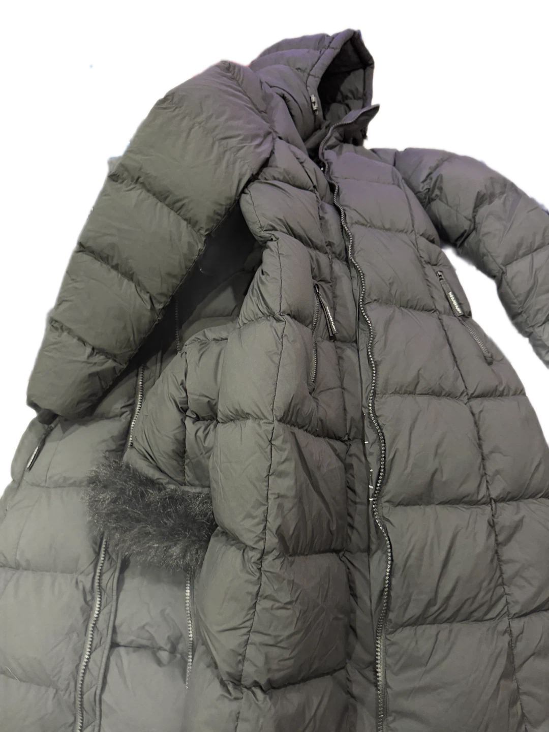 Aritzia The Super Puff Mid Jacket