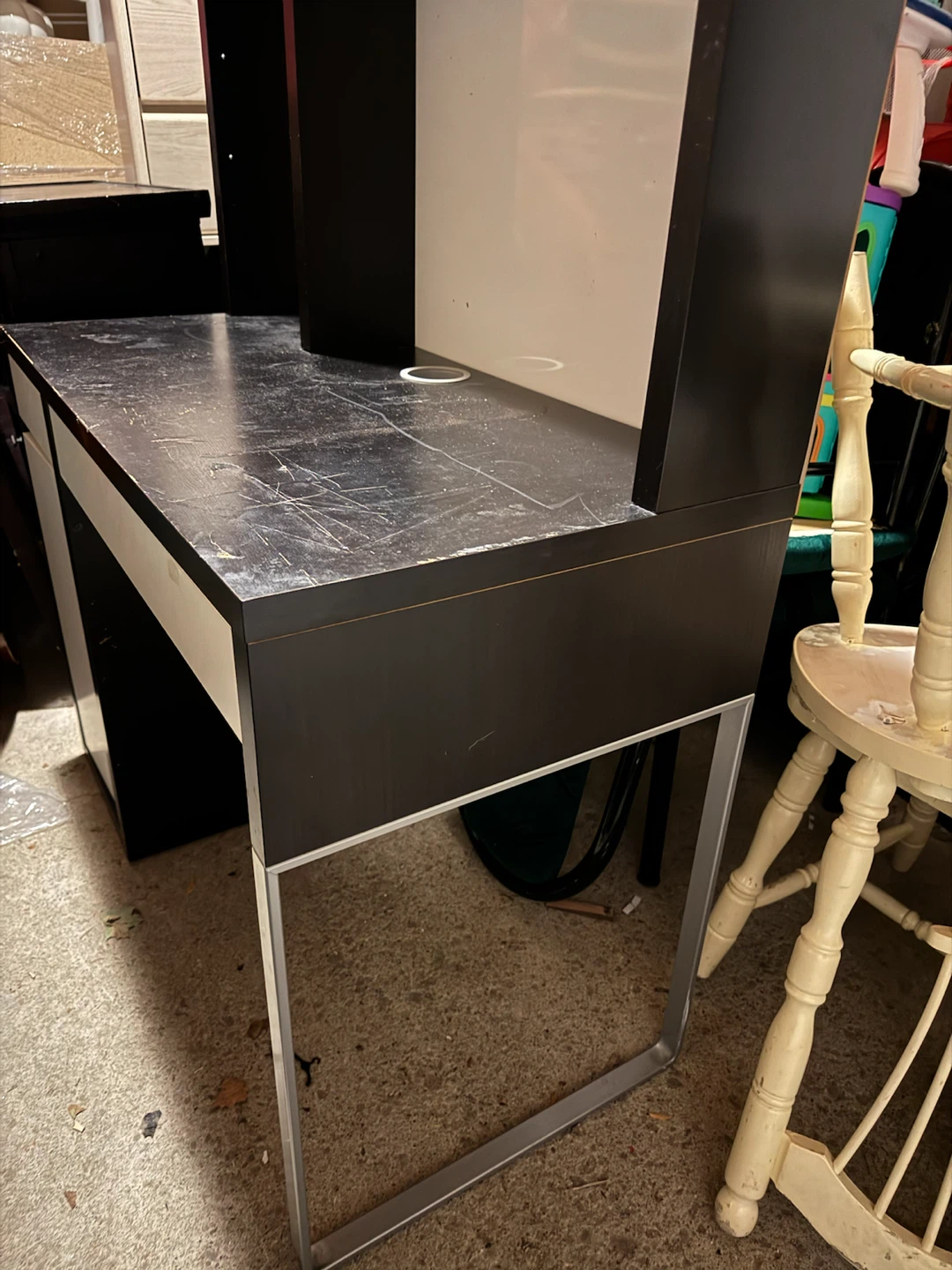 Black and white office desk with hutch - photo 3