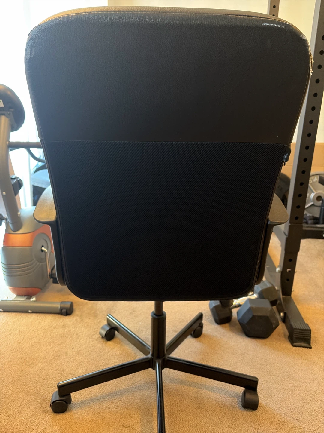 Black office desk chair - photo 2