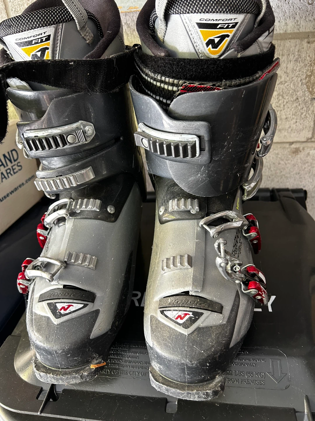 Nordica Comfort Fit Ski Boots - photo 2