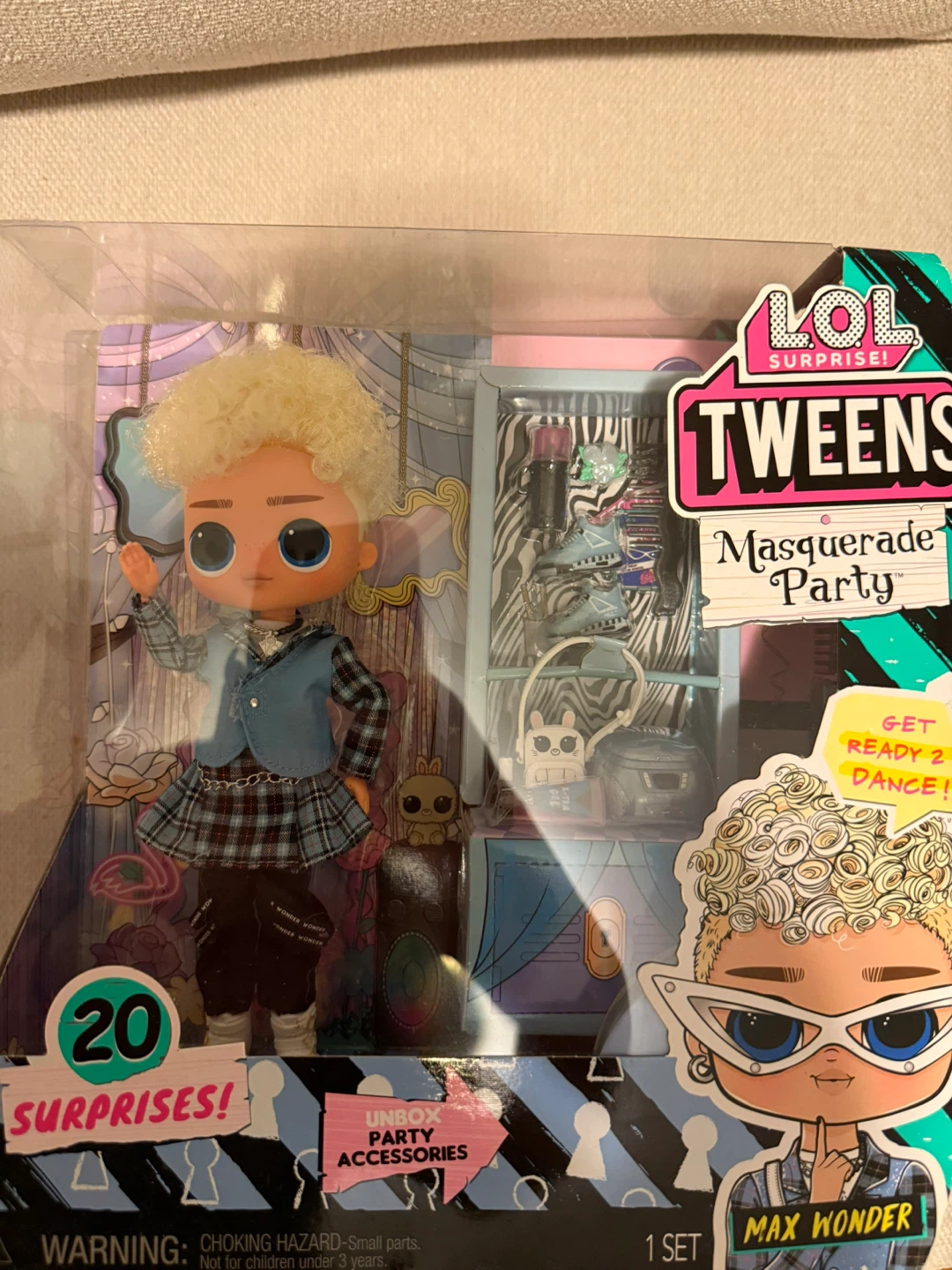 LOL Surprise Tweens Masquerade Party Max Wonder Doll