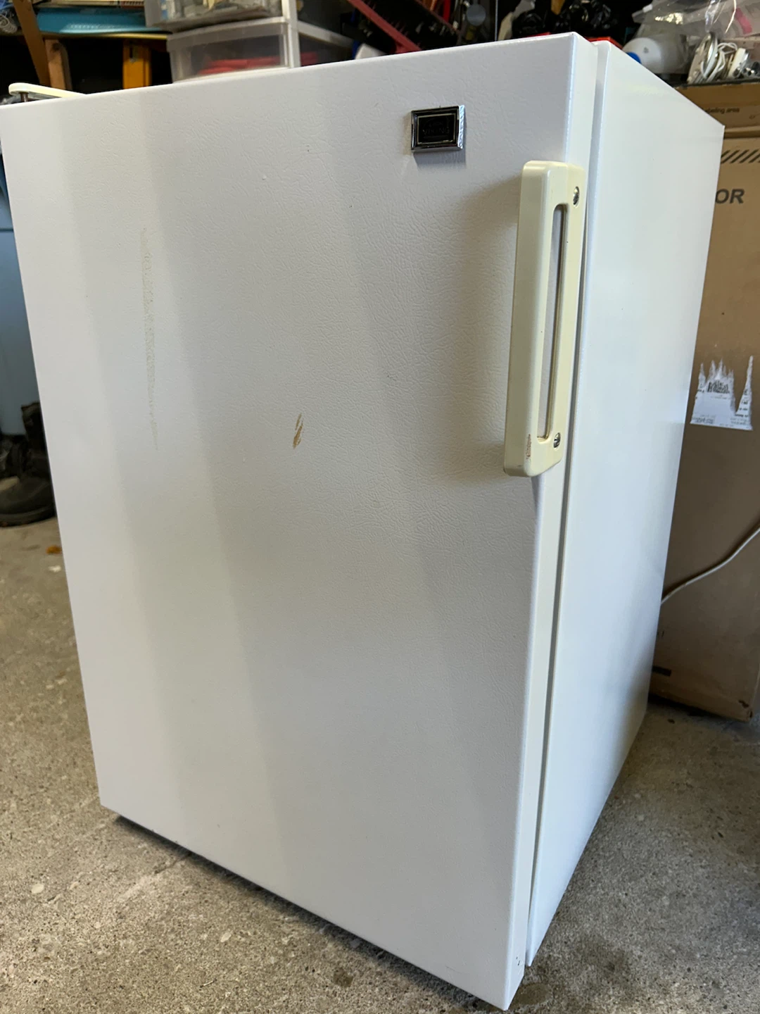 Eaton Viking Compact Refrigerator