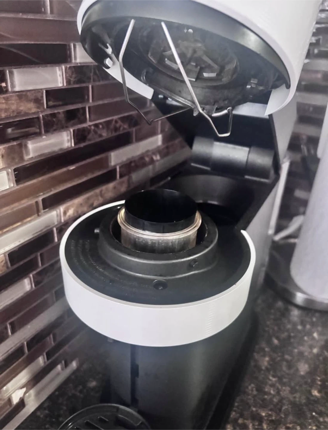 Nespresso Vertuo Next Coffee Machine - photo 3