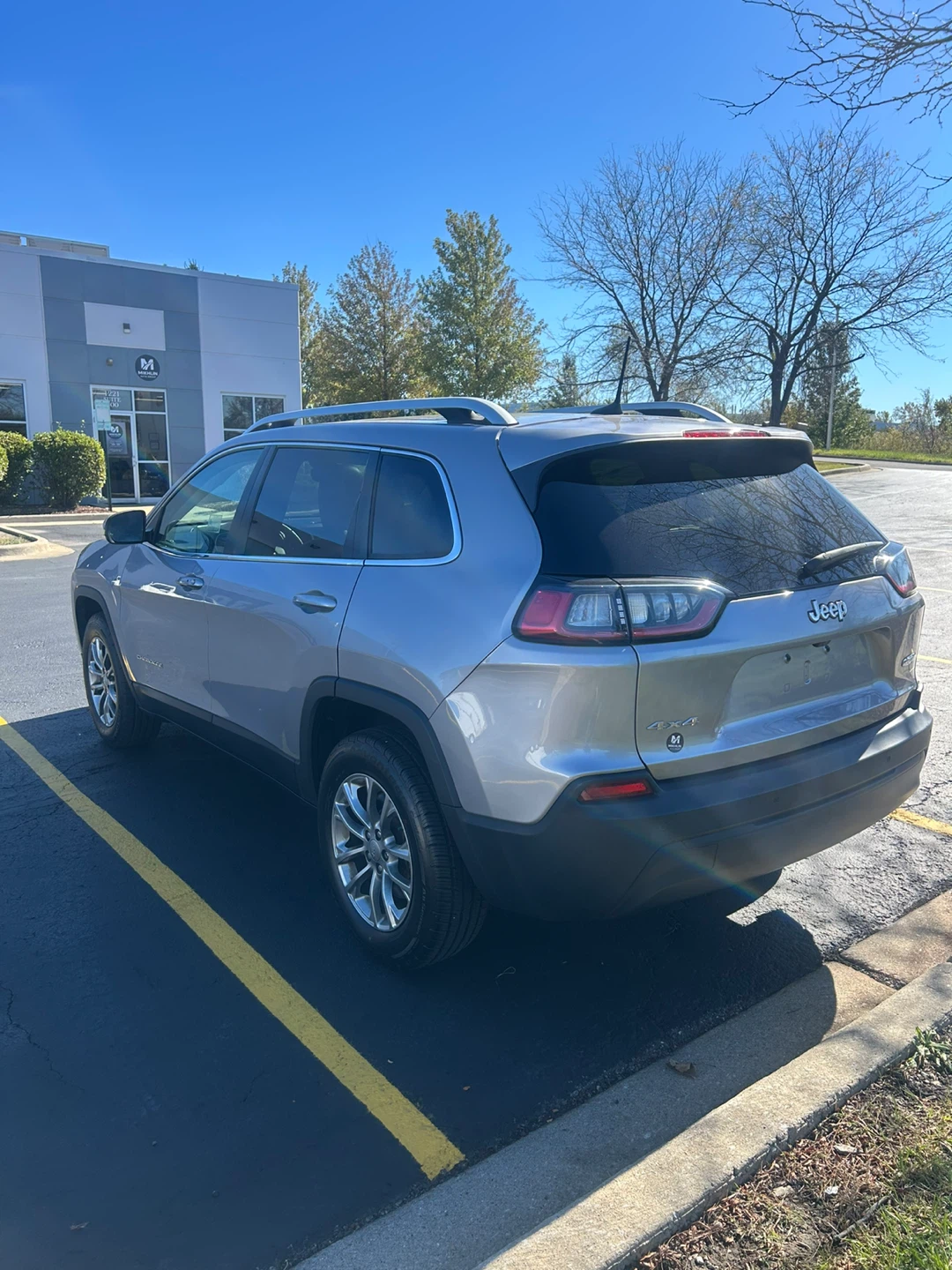 2019 Jeep Cherokee Latitude Plus 4WD - photo 2