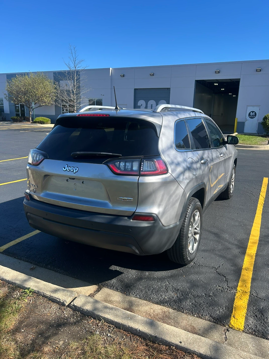 2019 Jeep Cherokee Latitude Plus 4WD - photo 3