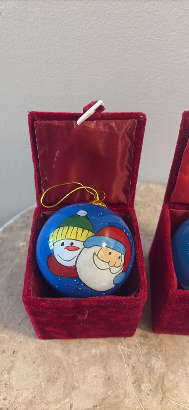 Vintage Two Hand-Painted Christmas Ornaments - photo 2