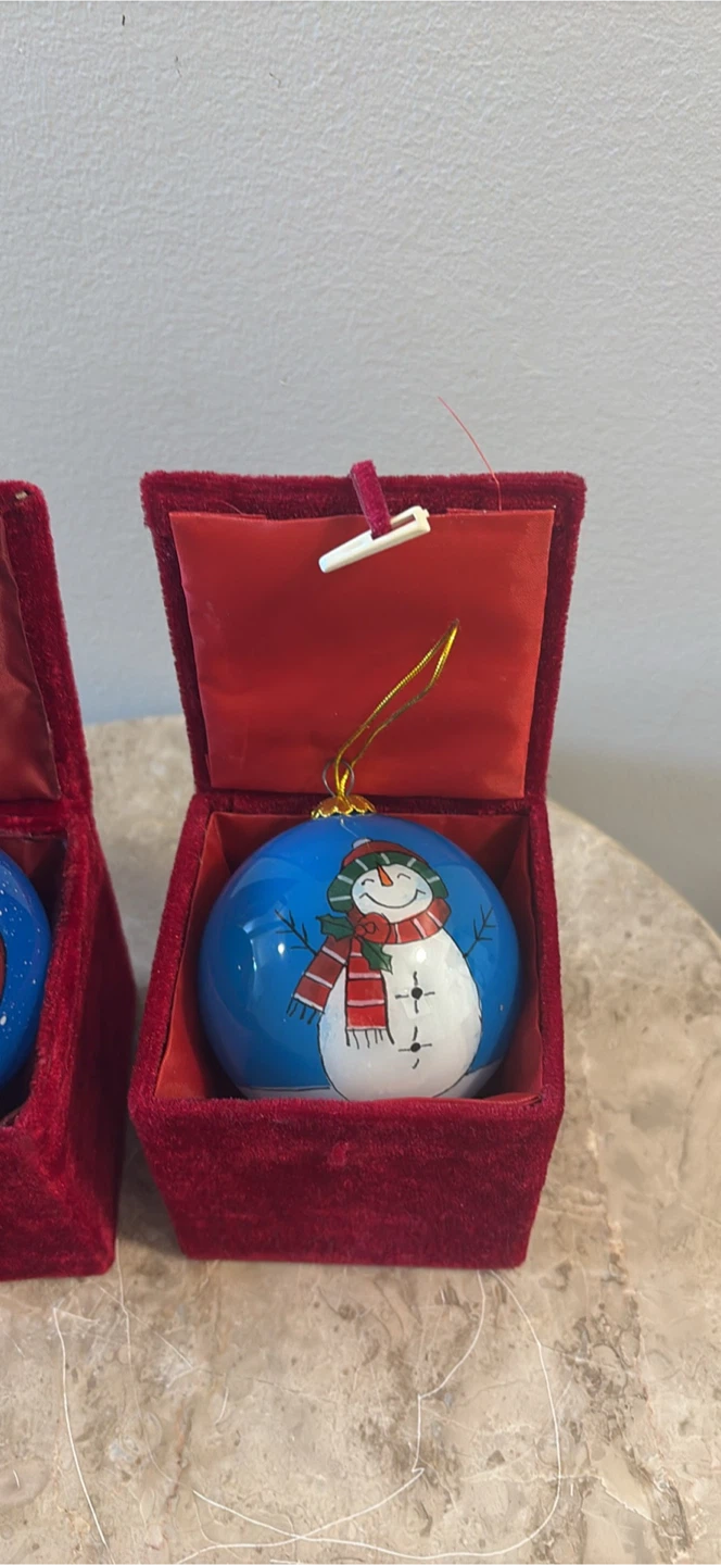 Vintage Two Hand-Painted Christmas Ornaments - photo 3