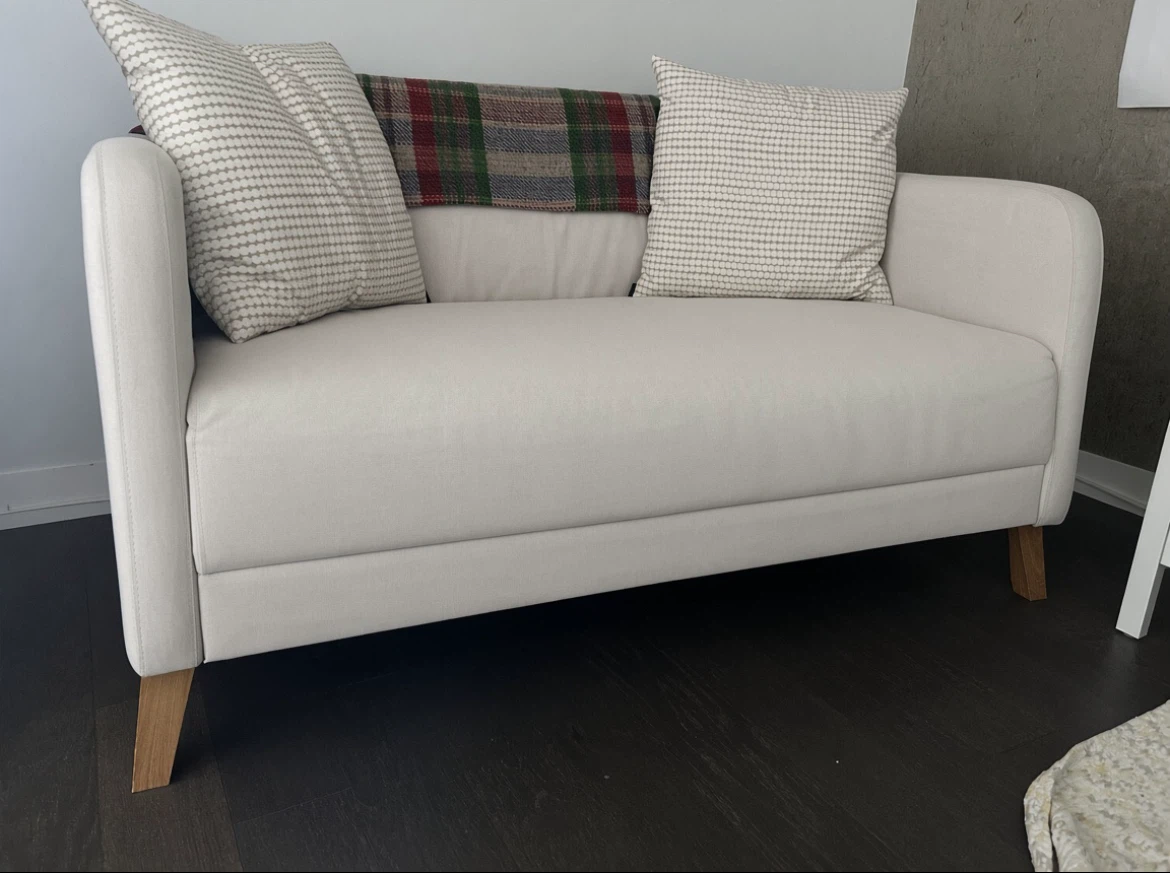 Small IKEA couch - photo 2