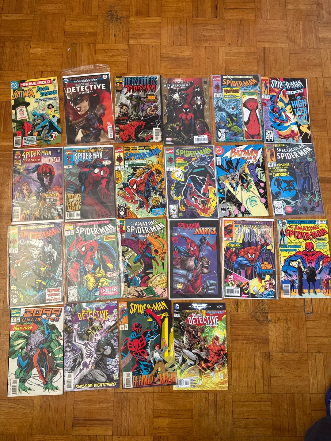 Collection of 22 Marvel and DC Comics