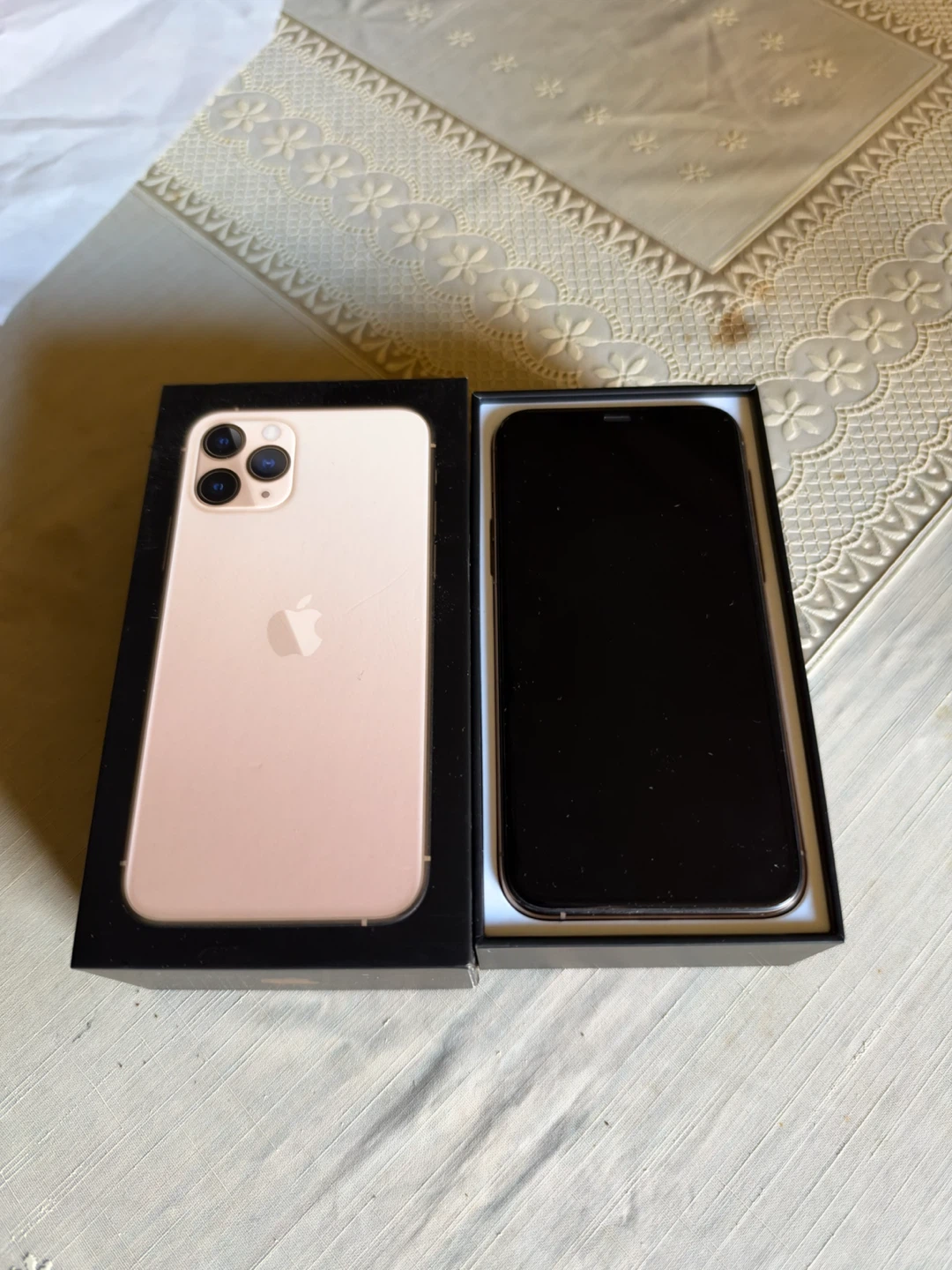 Apple iPhone 11 Pro Gold 64GB