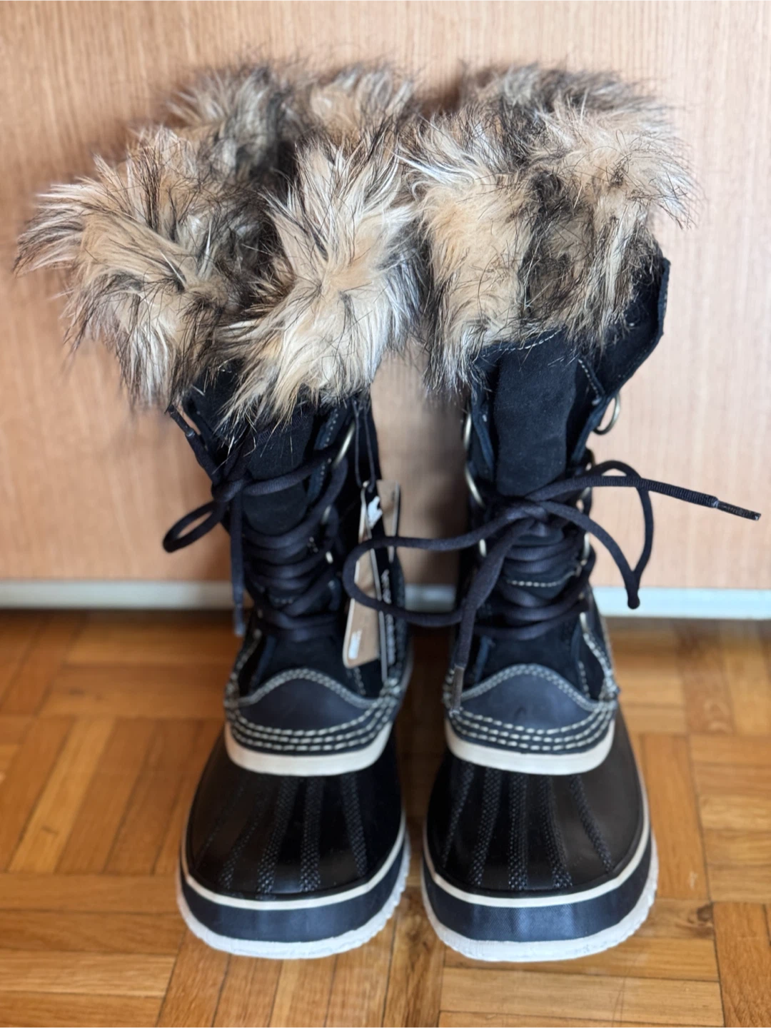 (New)Sorel Joan of Arctic Boots Black Women Size 7