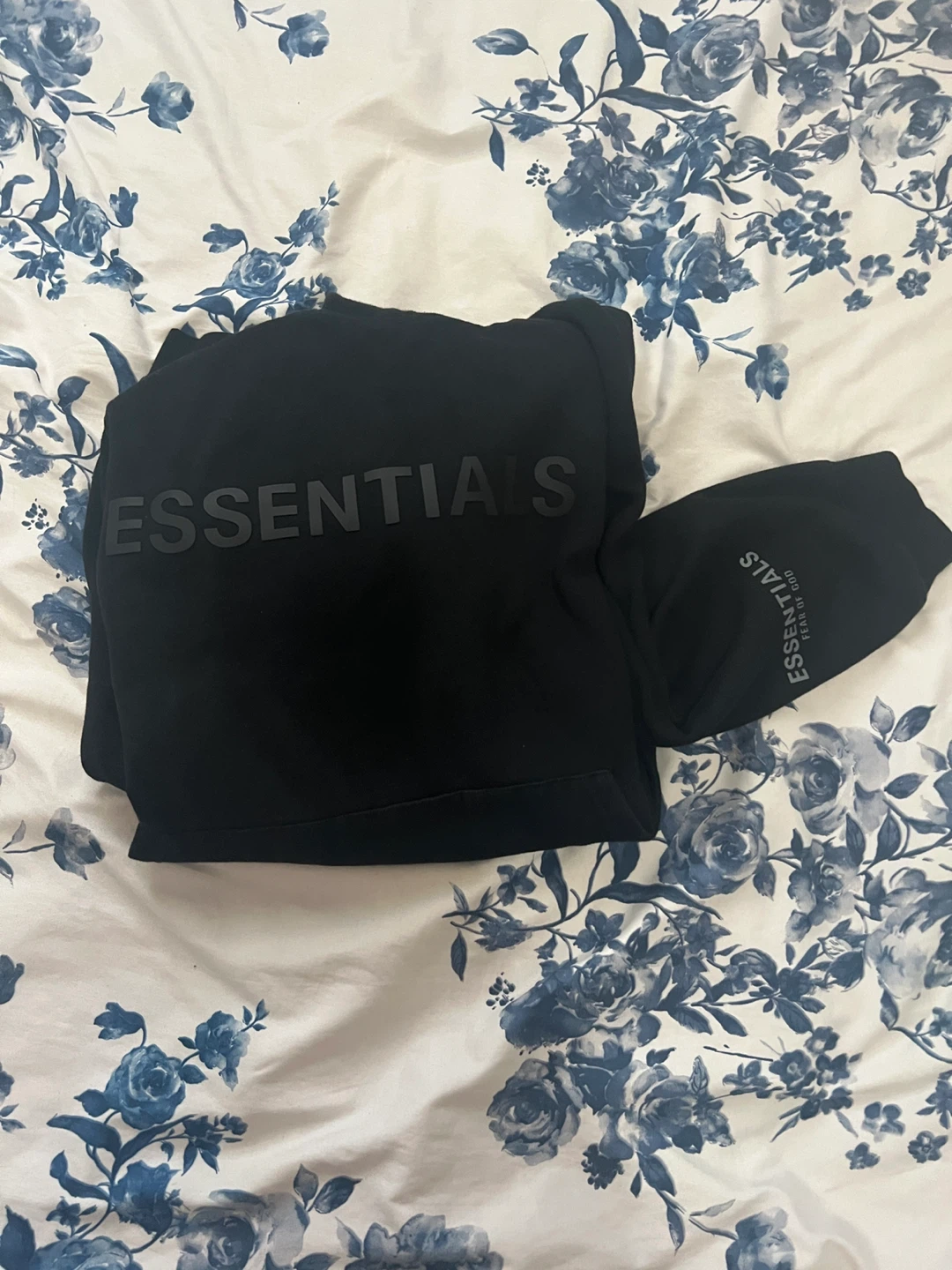 Fear of God Essentials Black Hoodie XL