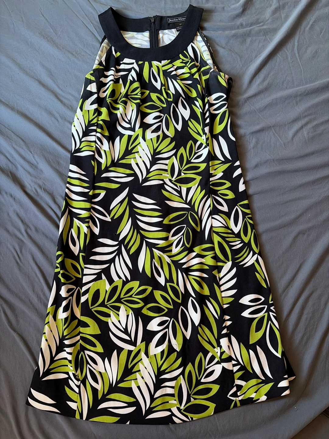 Jessica Howard Leaf Print Sleeveless Dress