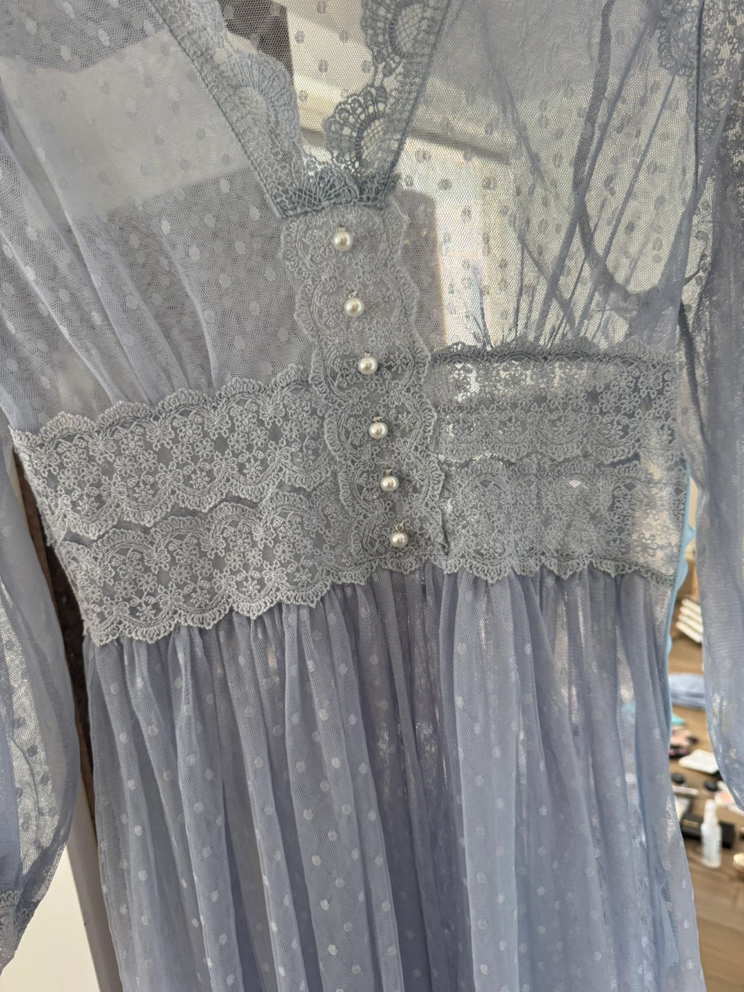Exquisite Medieval-Style Court Gown - photo 4