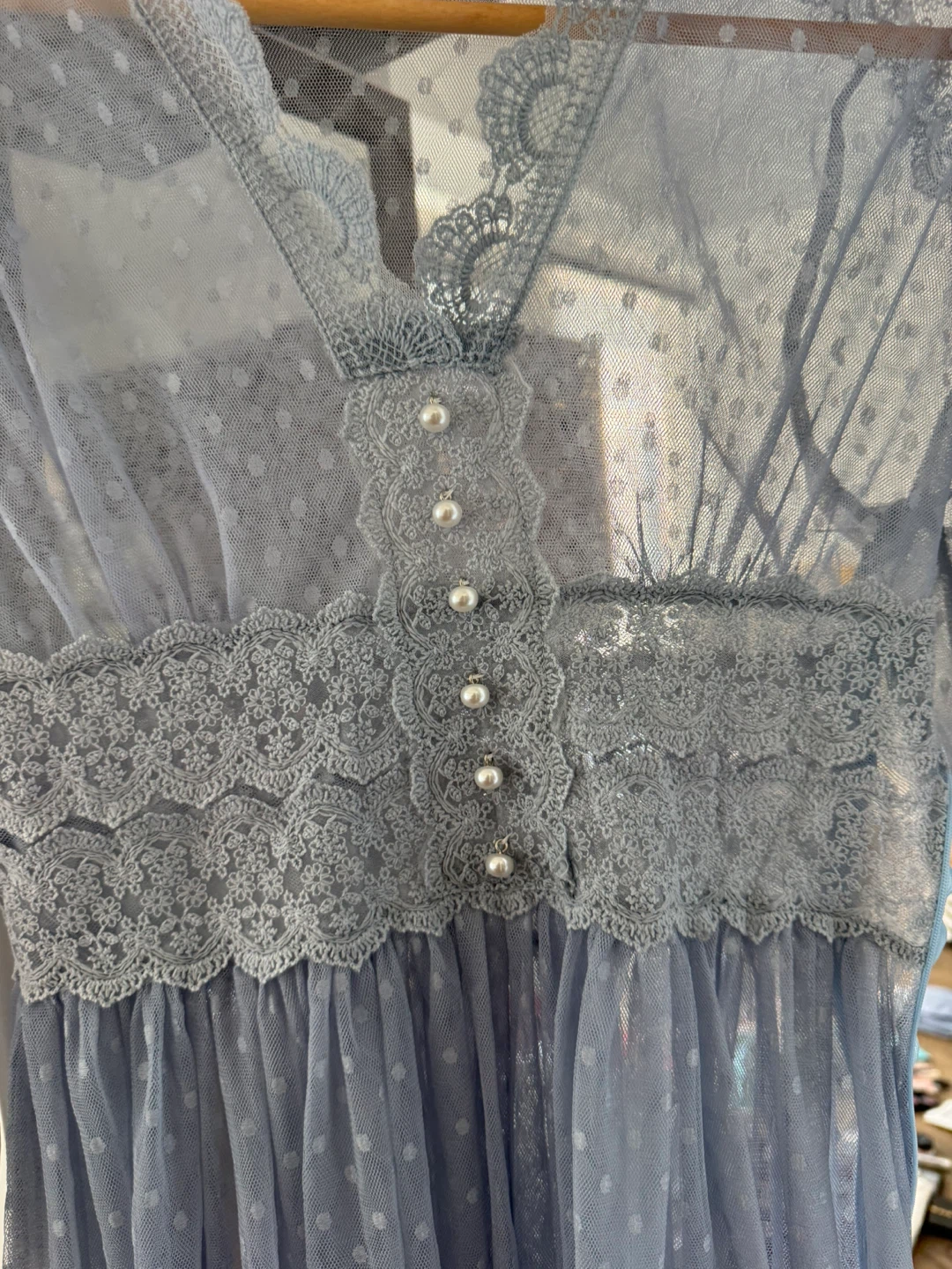 Exquisite Medieval-Style Court Gown - photo 5