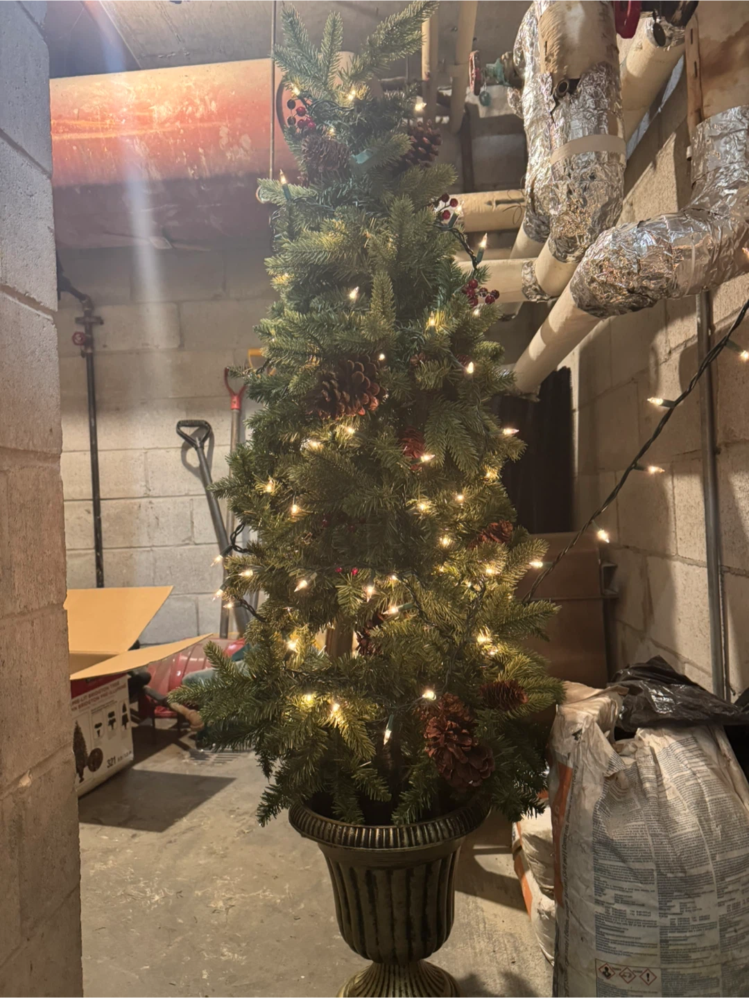 5ft Pre-Lit Artificial Christmas Tree - photo 3