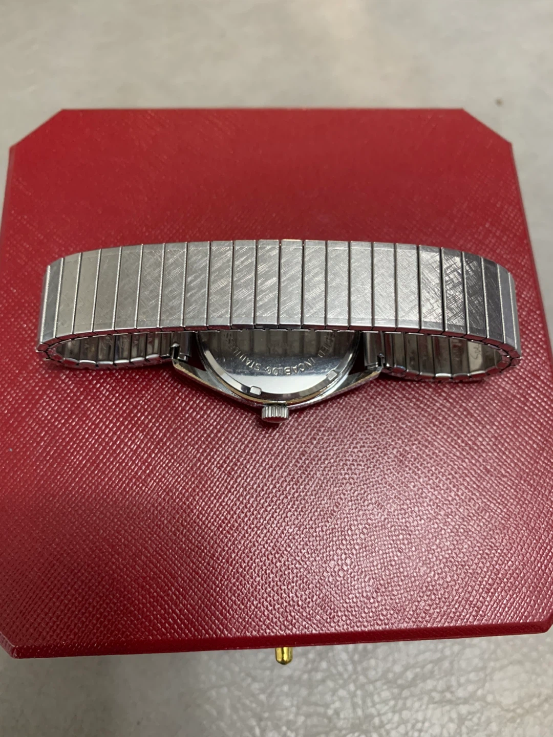 Vintage Swiza 17 Jewels Mechanical Watch - photo 4