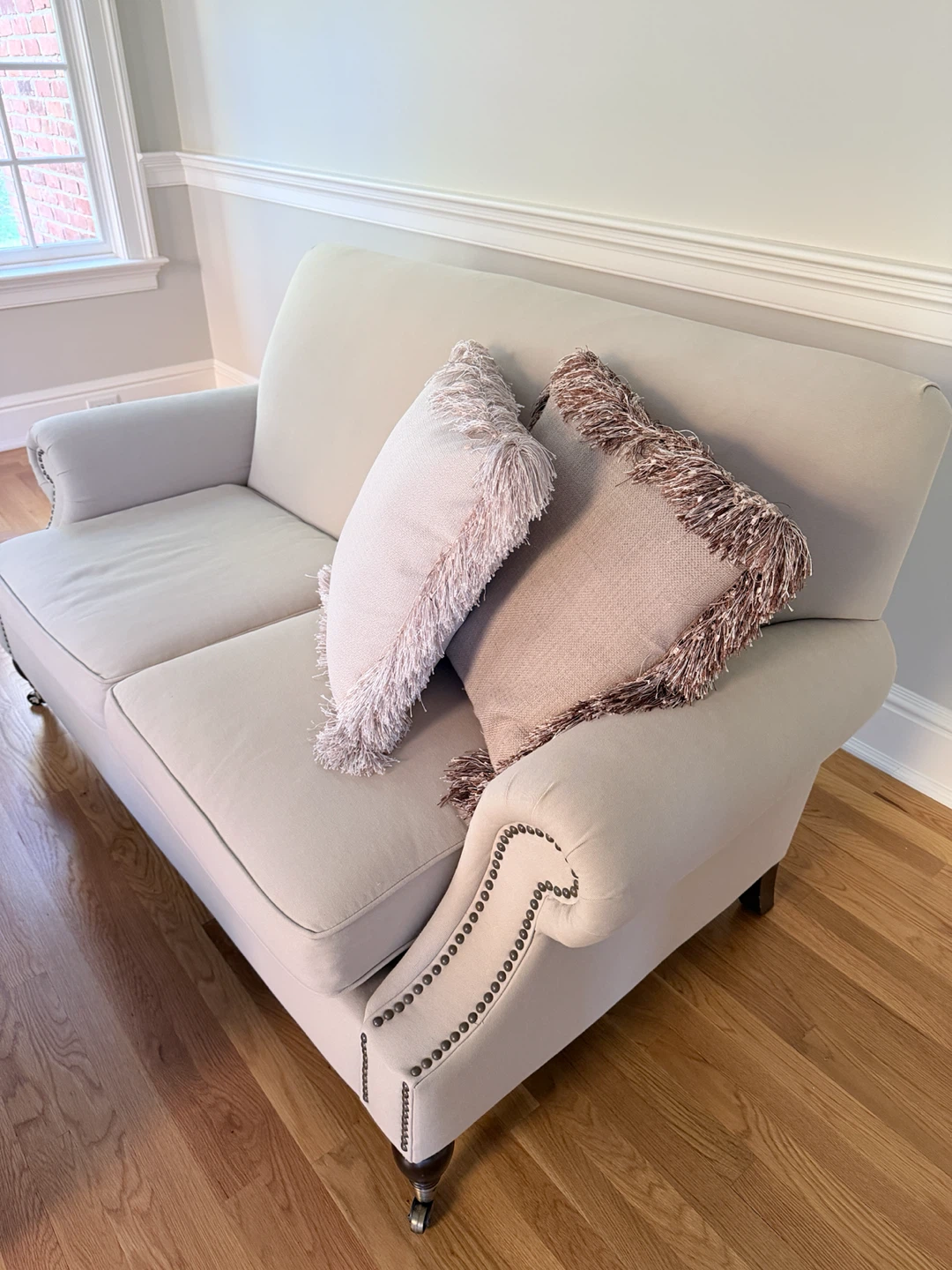 Pottery Barn Brooklyn Loveseat with Nailhead Trim - photo 4