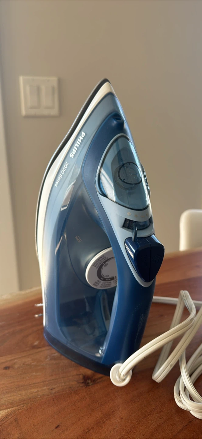 Philips 3000 Series Steam Iron – 1250W – Original Box