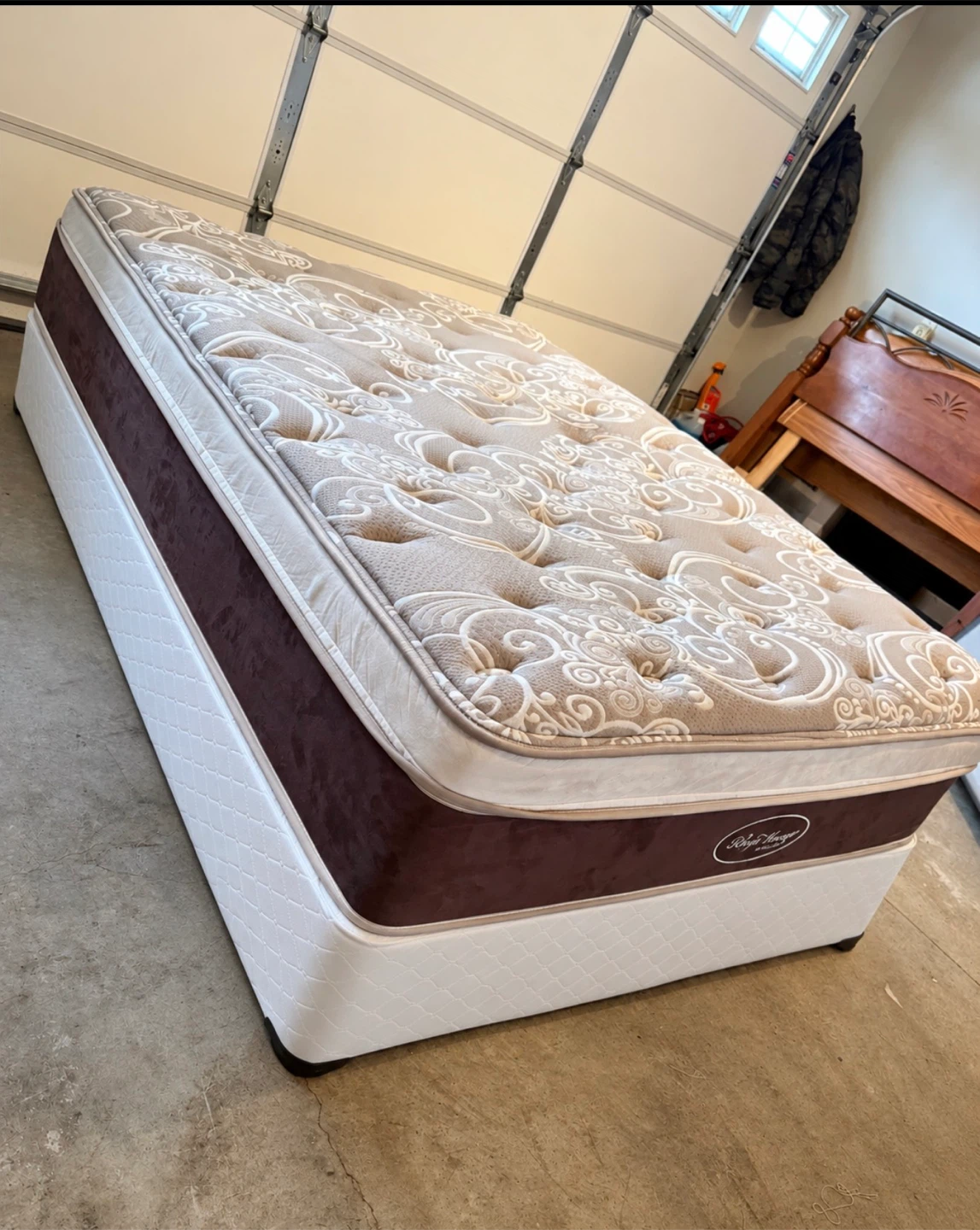 Queen extra thick mattress & box . Delivery $