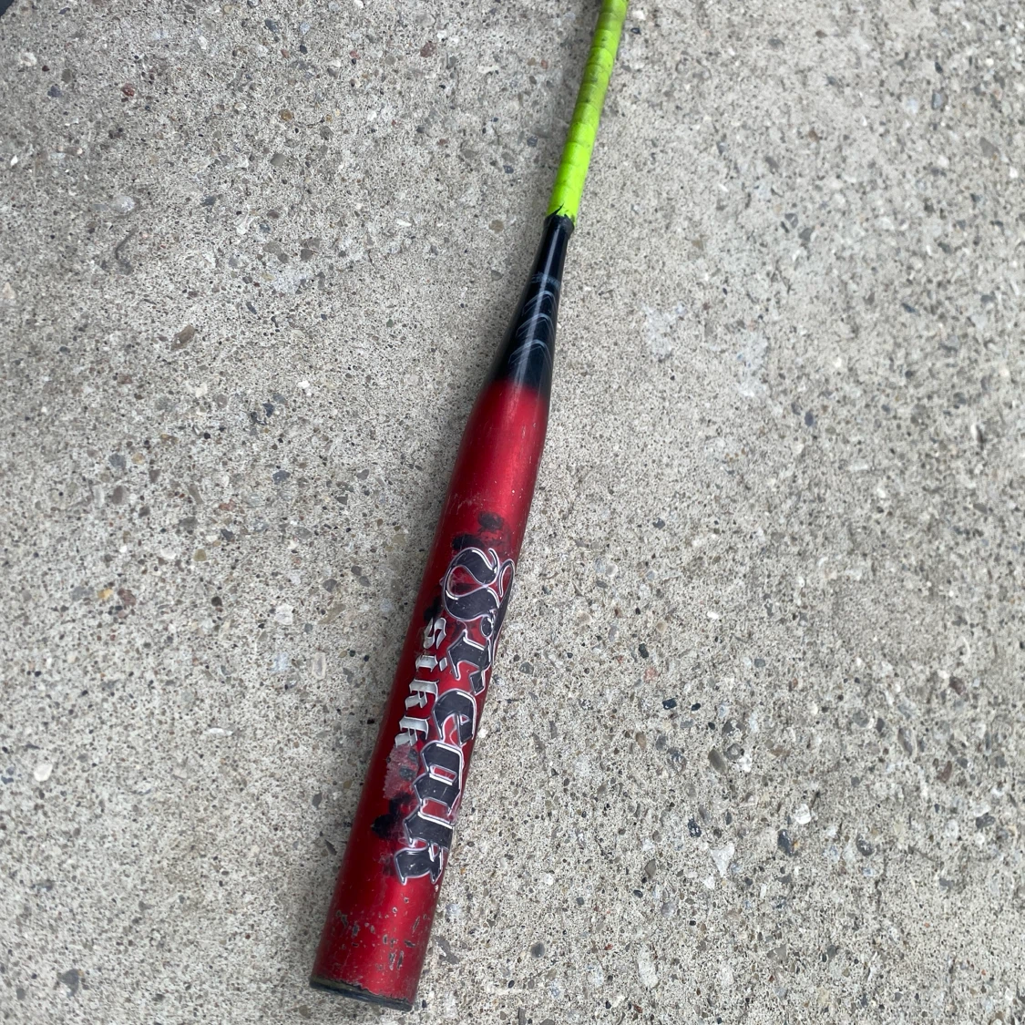 Miken Freak Sikk Softball Bat 34 inch 27oz
