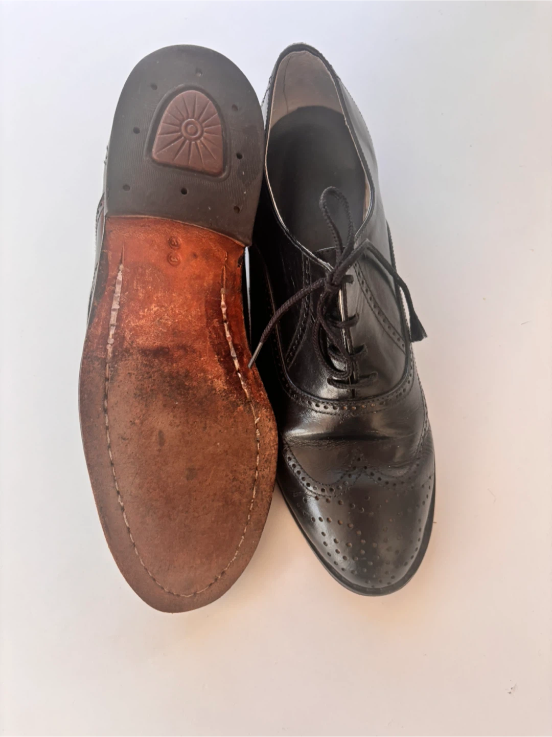 Black leather brogue dress shoes - photo 2