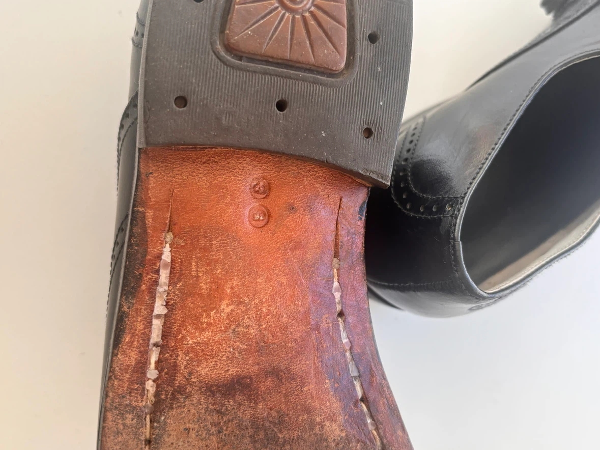 Black leather brogue dress shoes - photo 4