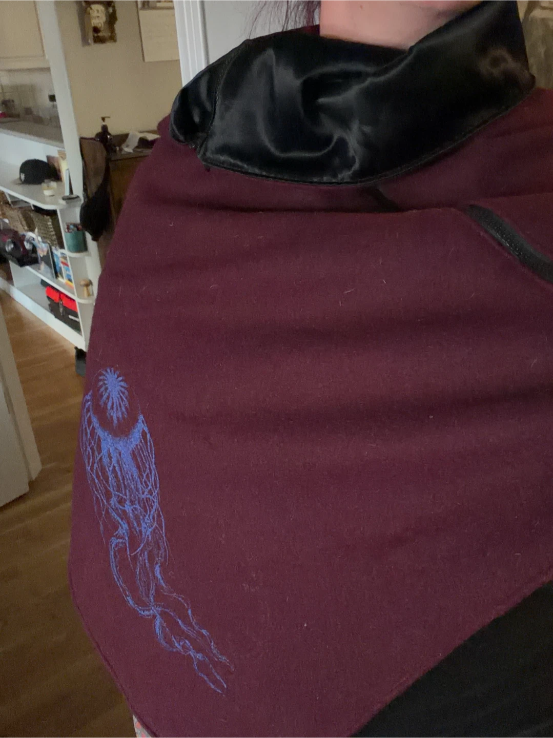 Smoking Lily Cape