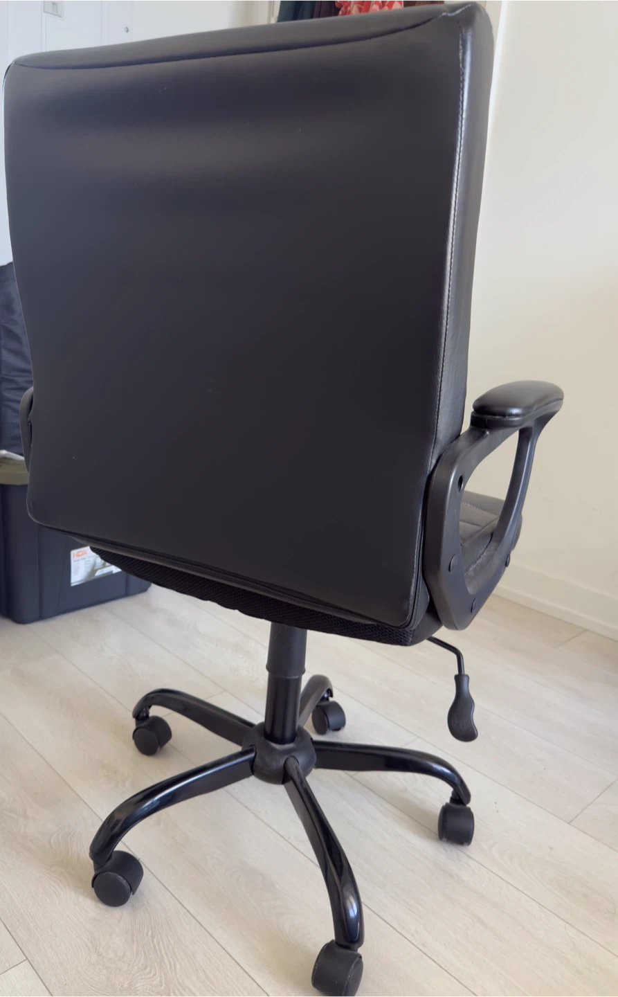 Black Office Chair - photo 2