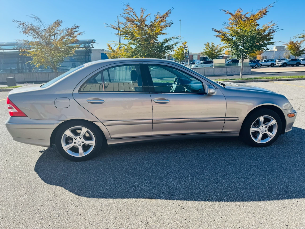 2007 Mercedes-Benz C230 Sedan ( LOW KM ) - photo 2
