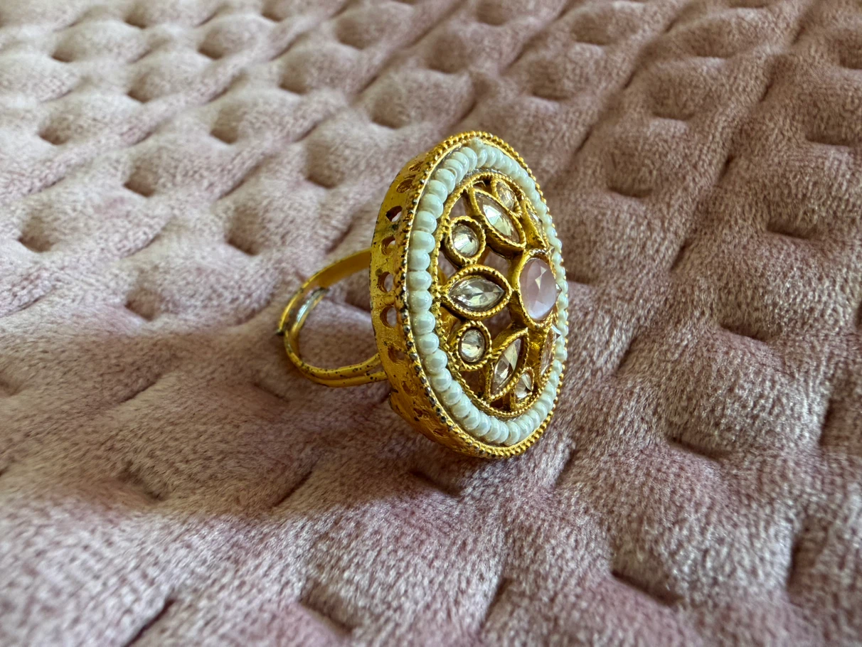 Gold-tone floral statement ring - photo 2