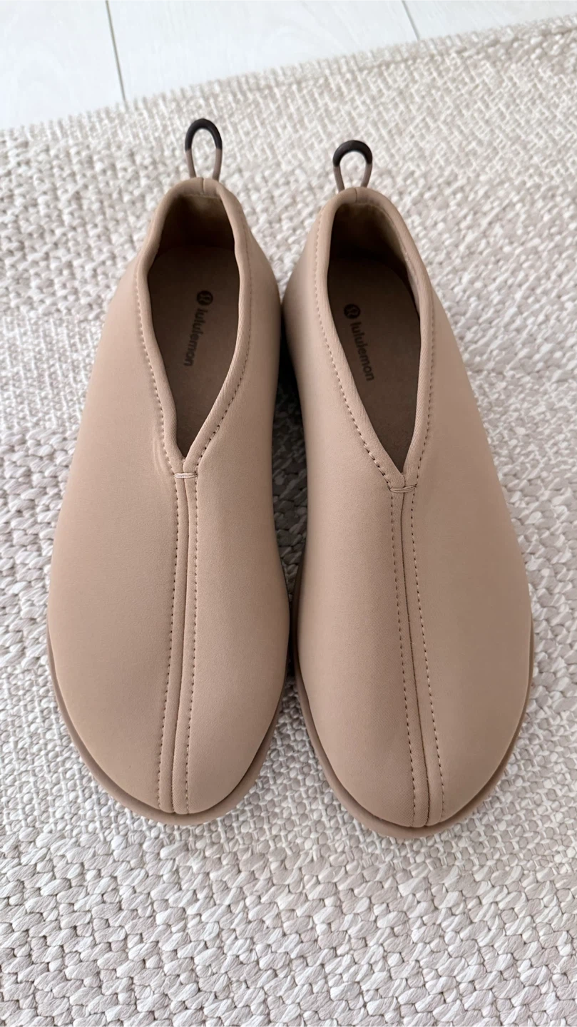 Lululemon Women's mule (Size 9)