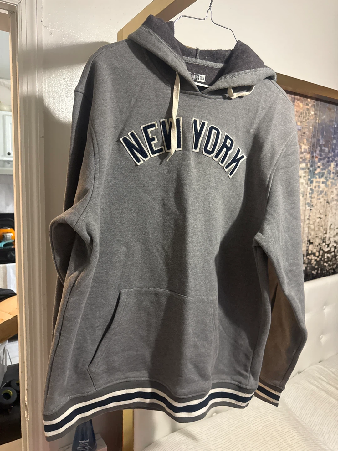 New Era New York Hoodie size L