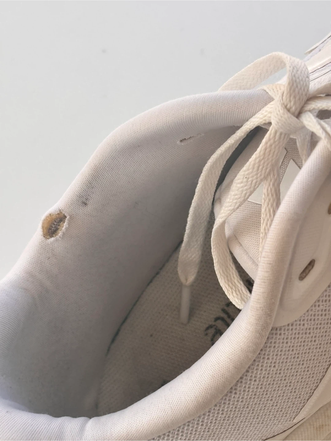 Adidas White Running Shoes Size 11 - photo 4