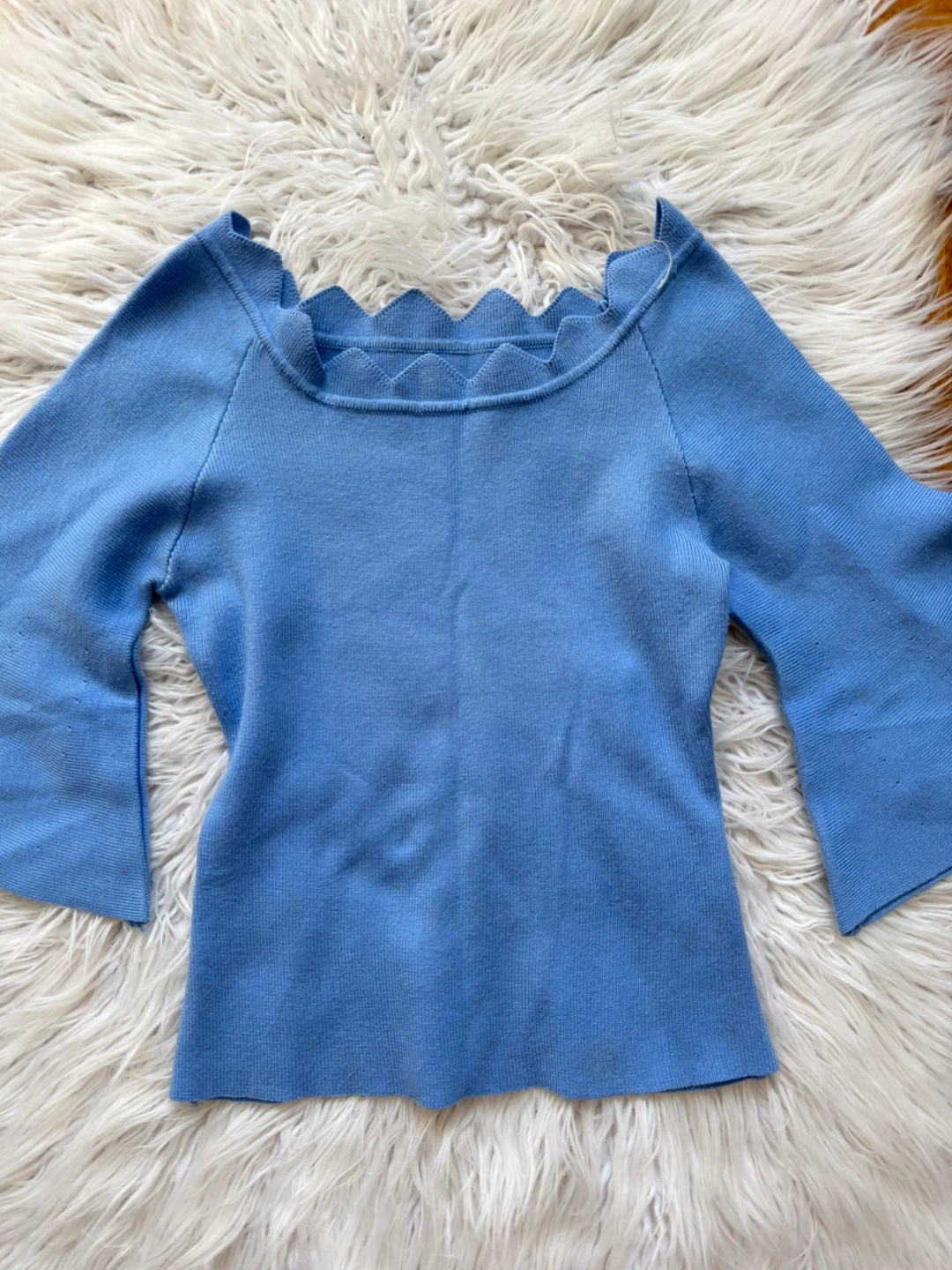 Light blue scalloped knit top - photo 2