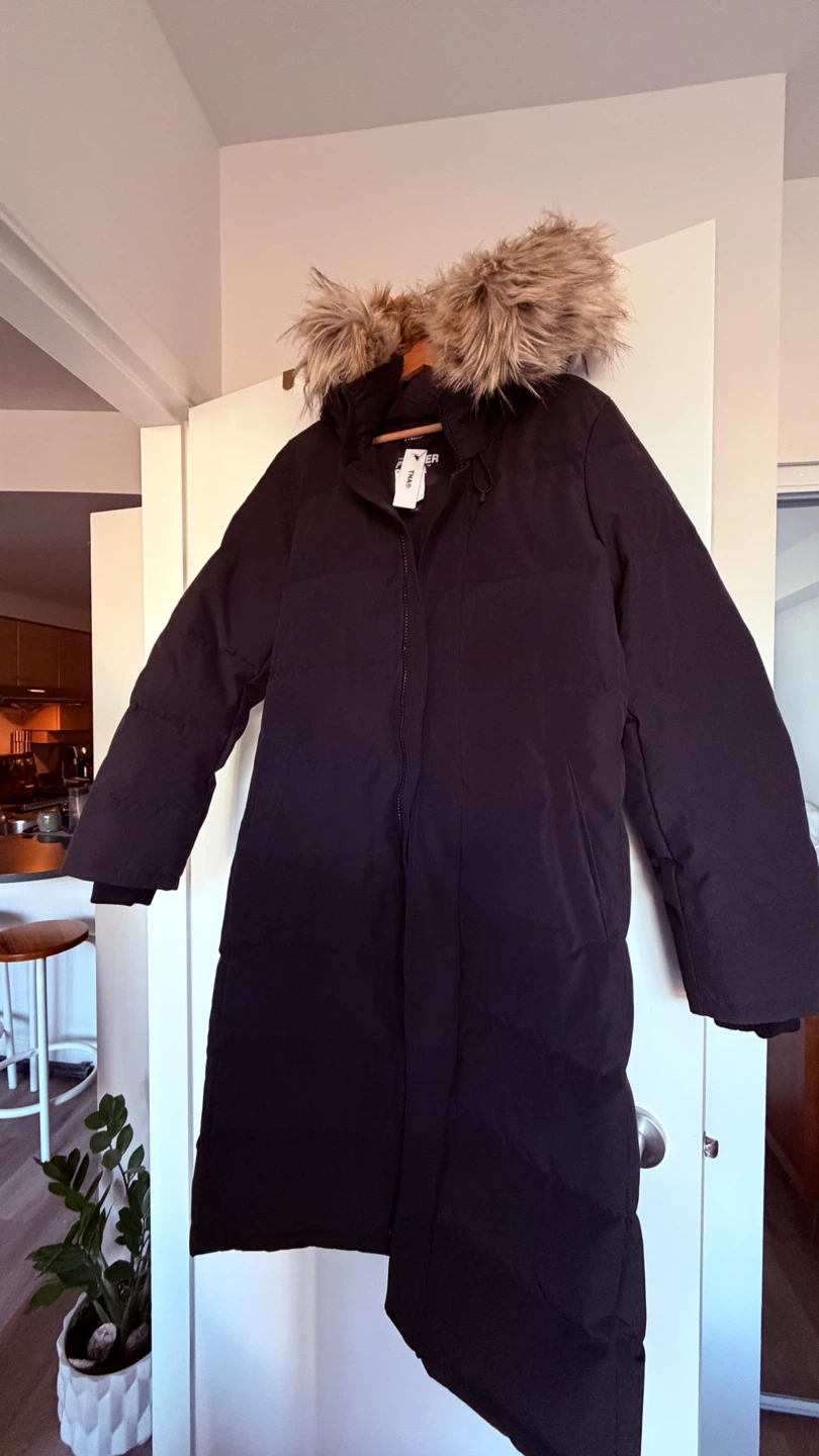 Aritzia TNA The Powder Parka (M)– BRAND NEW WITH TAGS