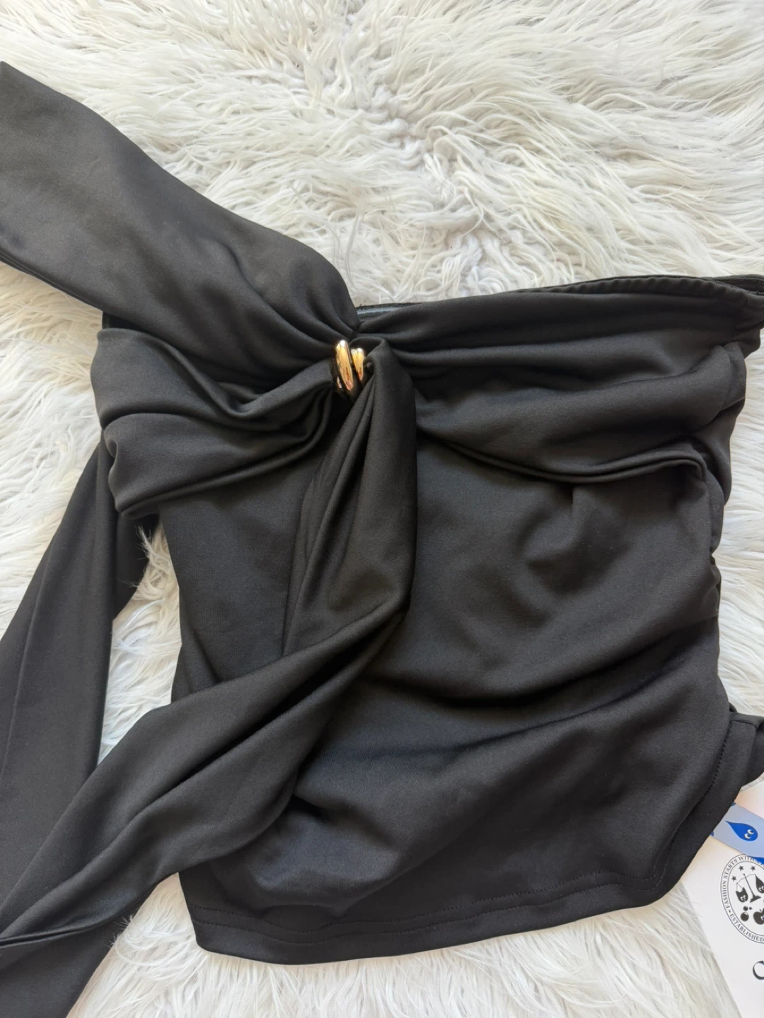 CIDER Black One-Shoulder Top - photo 2