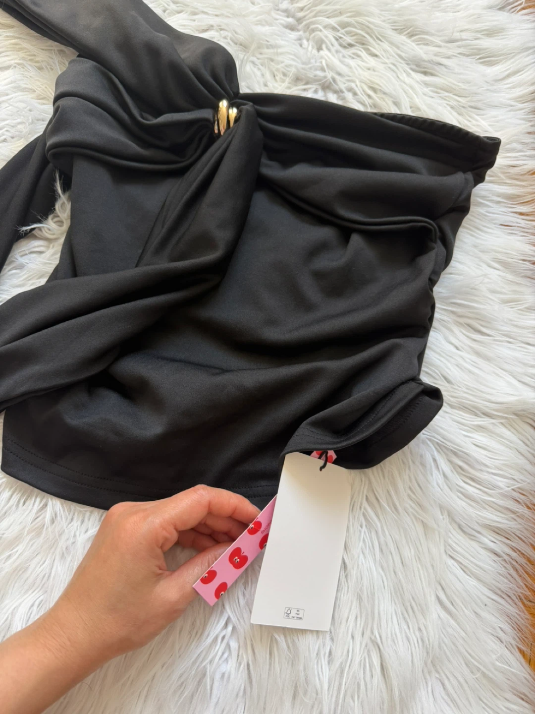 CIDER Black One-Shoulder Top - photo 3