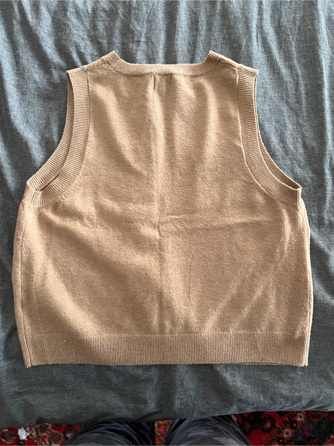 Woman sweater vest, size L - photo 2