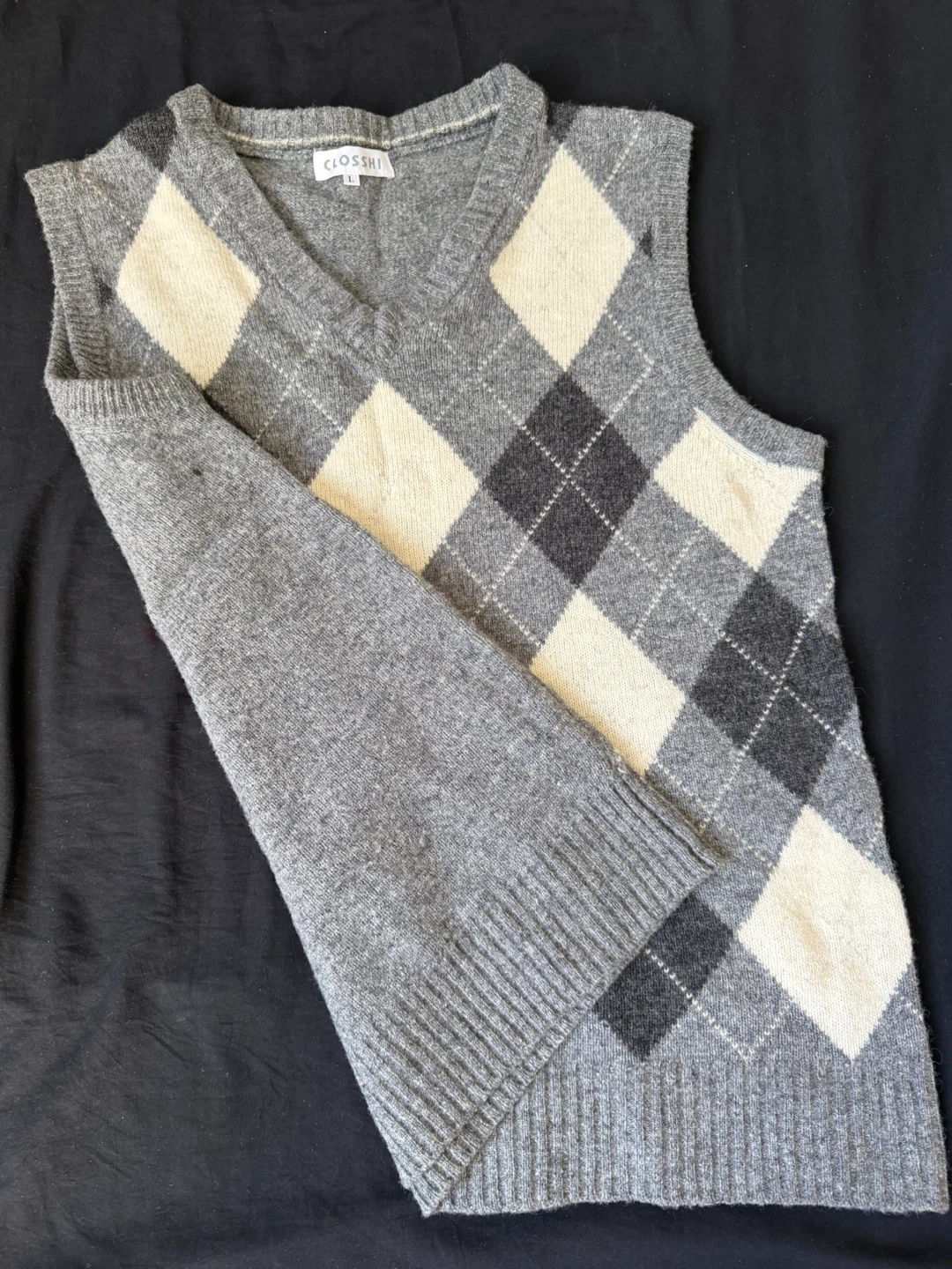 Closshi Argyle V-Neck Sweater Vest - photo 3