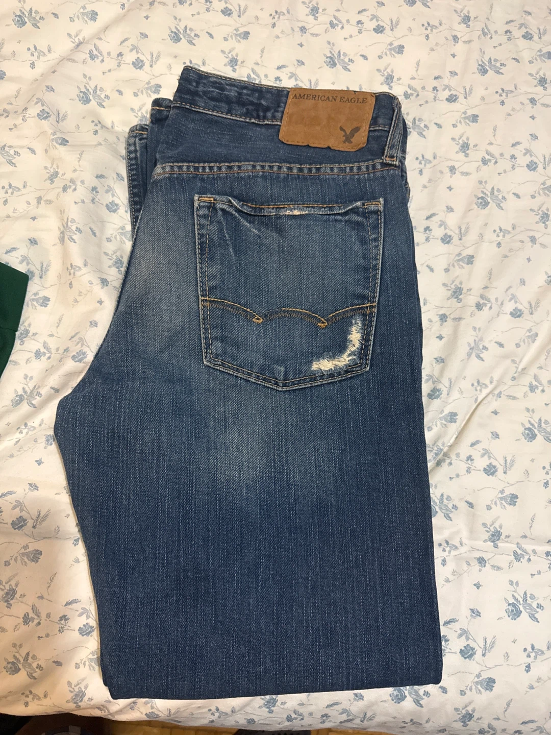 American Eagle Straight Leg Jeans