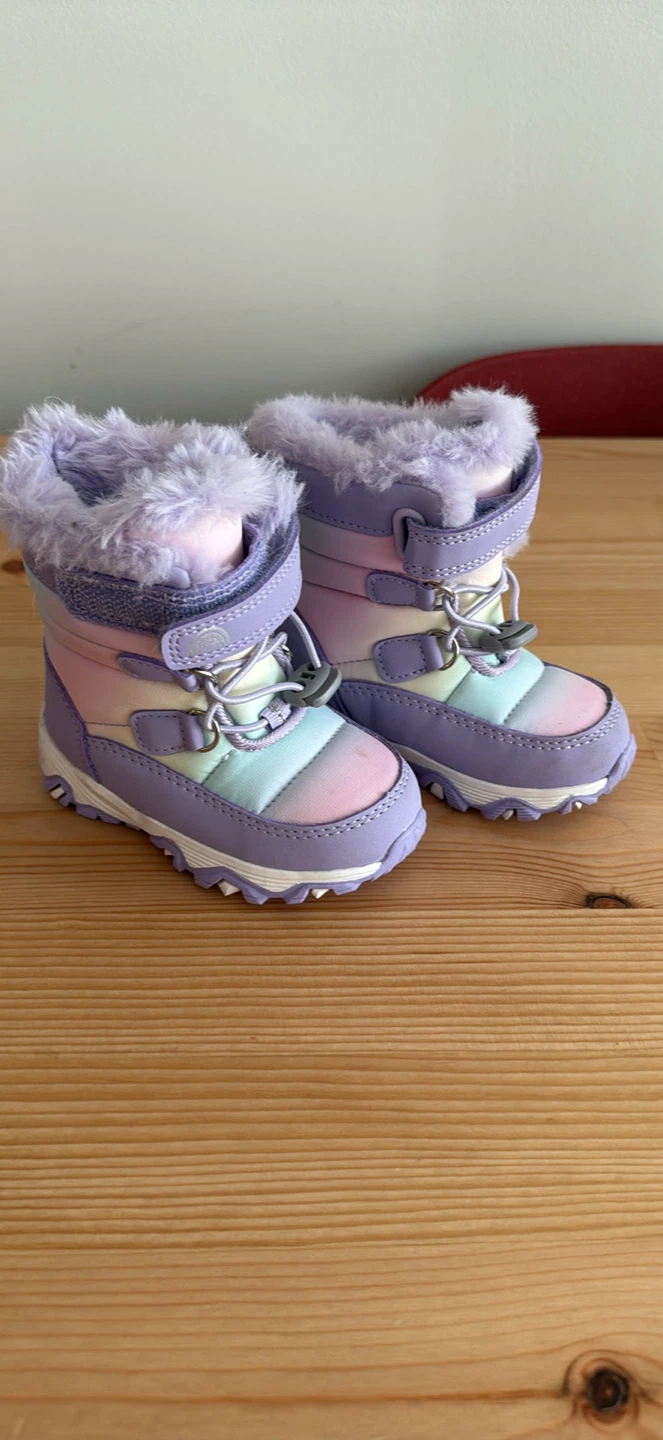 Girls Size 5 Winter Boots