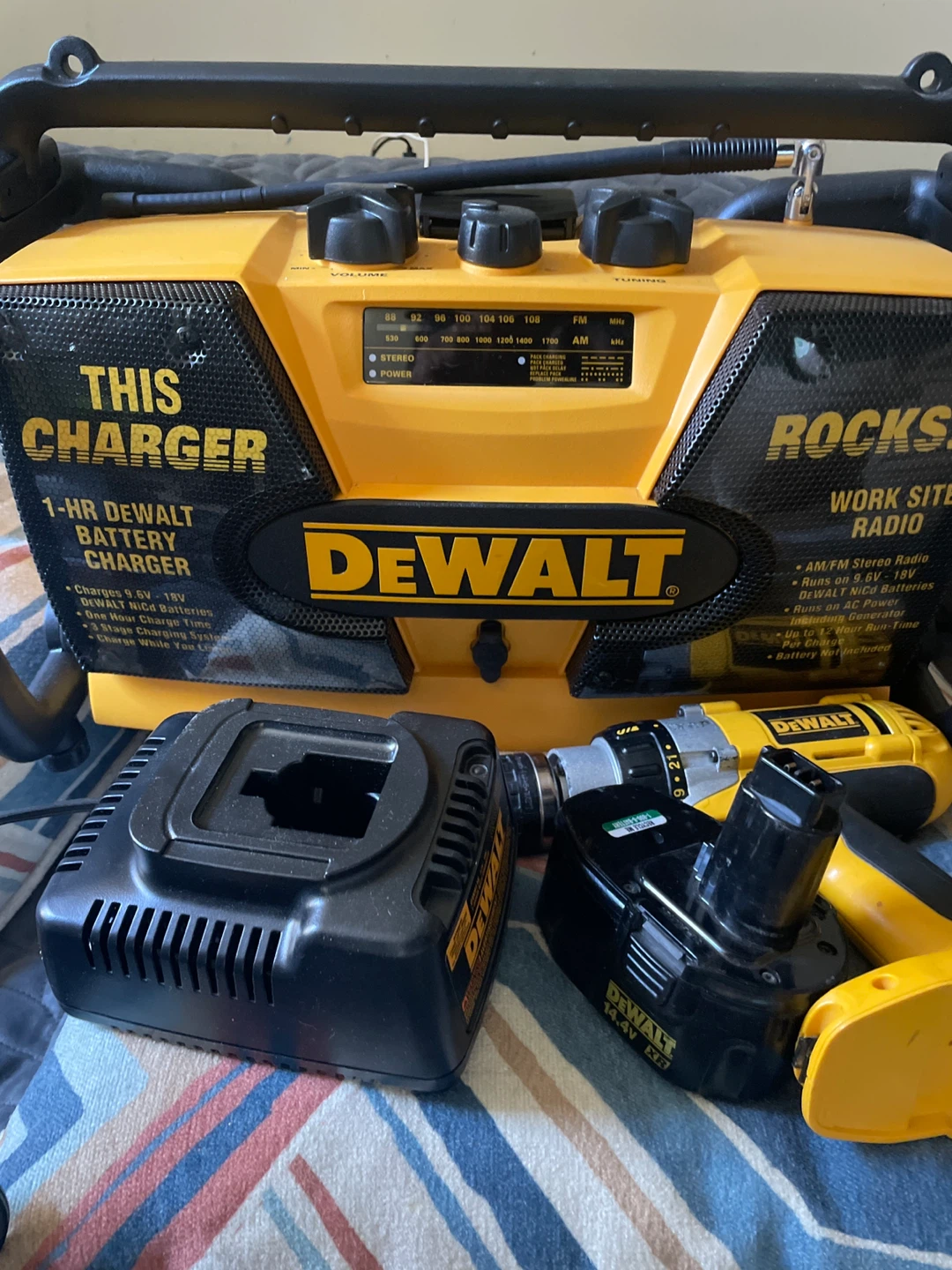 DeWalt Work Site Radio, Drill, Battery and Charger Set - photo 2
