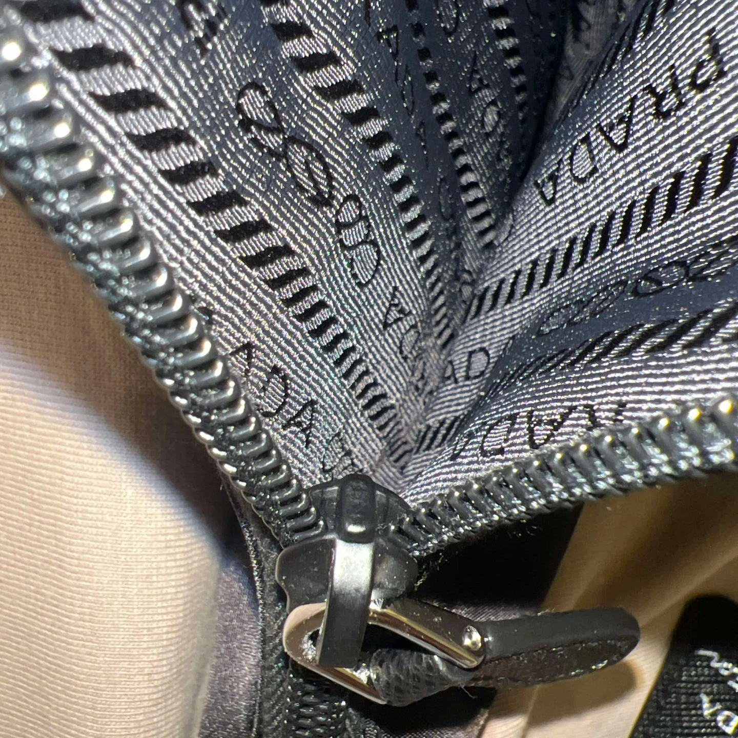 Prada Re-Edition 2000 Nylon Mini Bag - photo 3