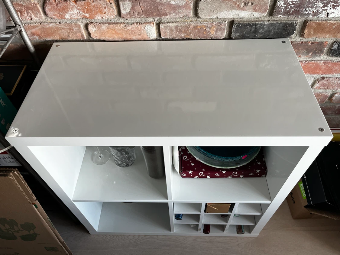 IKEA Kallax white 4 cube shelf with wine insert - photo 2