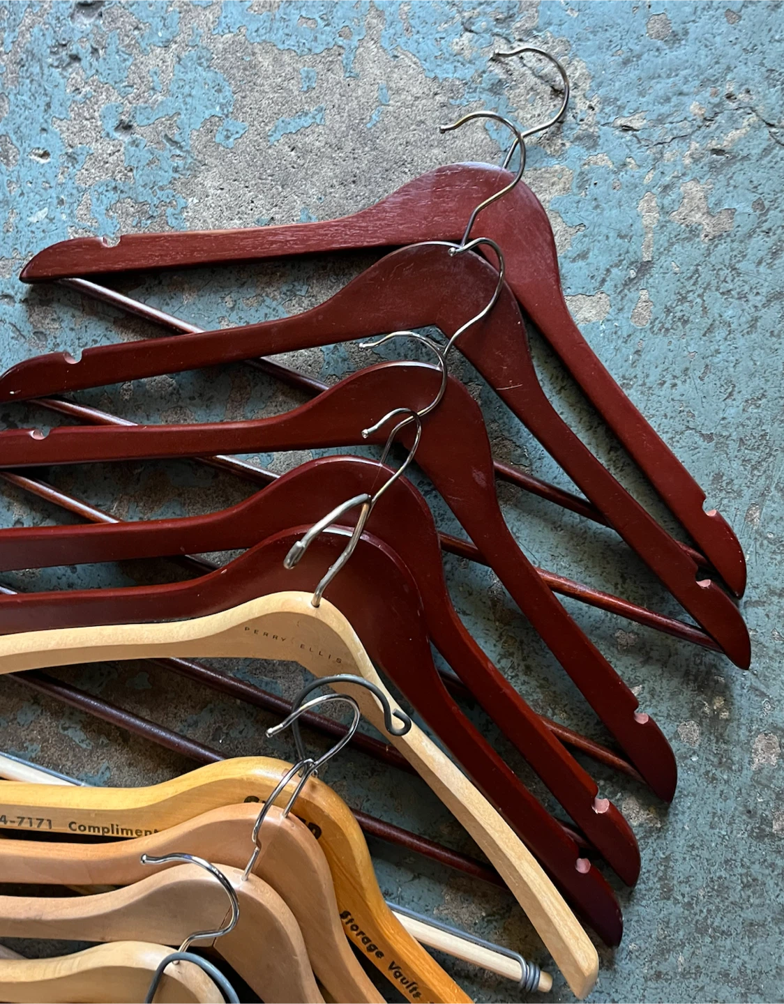 Wooden hangers - photo 2