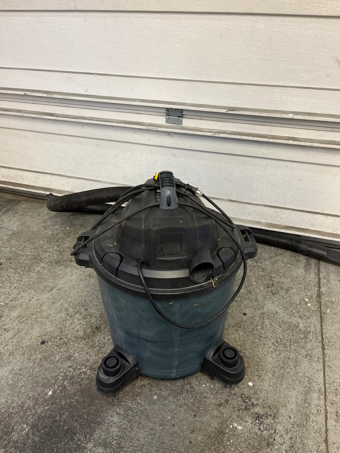 Mastervac 10-Gallon Wet/Dry Vacuum