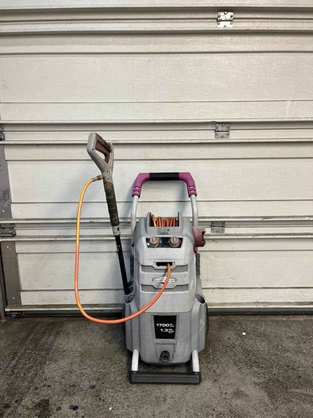 Briggs & Stratton 1700 PSI Pressure Washer - photo 4
