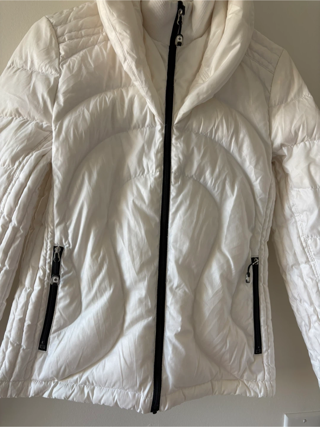 Lululemon White Puffer Jacket - photo 3